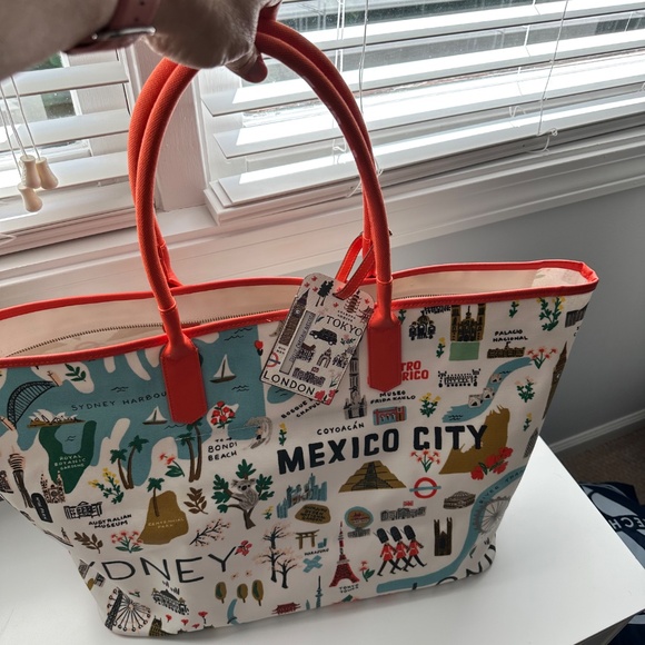 Large Rifle Paper Co. Travel Themed Travel Tote with Luggage Tag NWOT - Picture 11 of 12